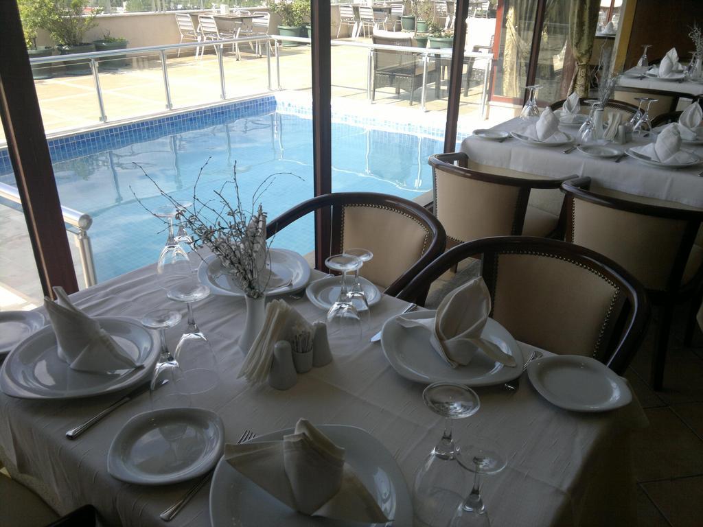 Adela Hotel Istanbul Exterior photo