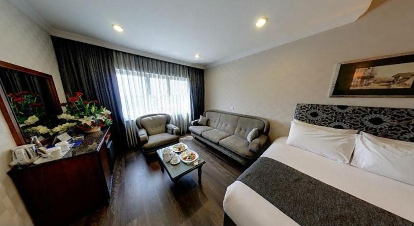 Adela Hotel Istanbul Exterior photo