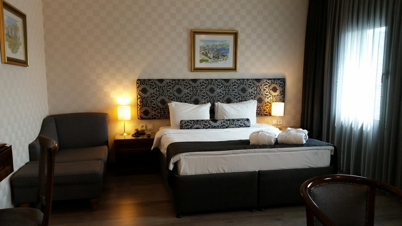 Adela Hotel Istanbul Exterior photo