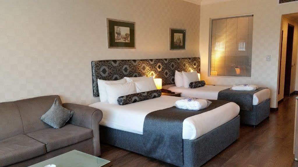 Adela Hotel Istanbul Exterior photo