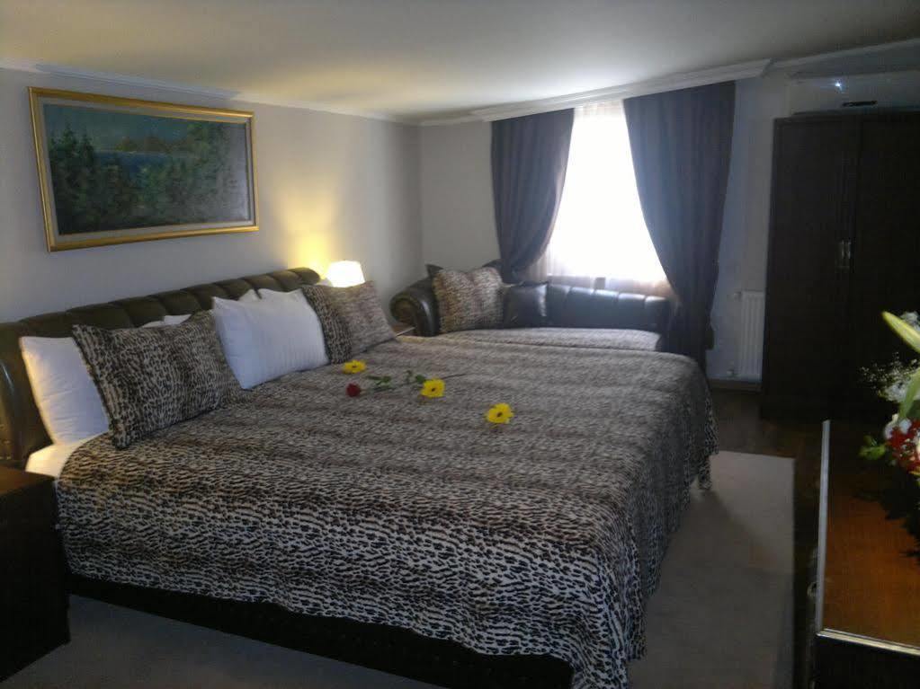 Adela Hotel Istanbul Exterior photo