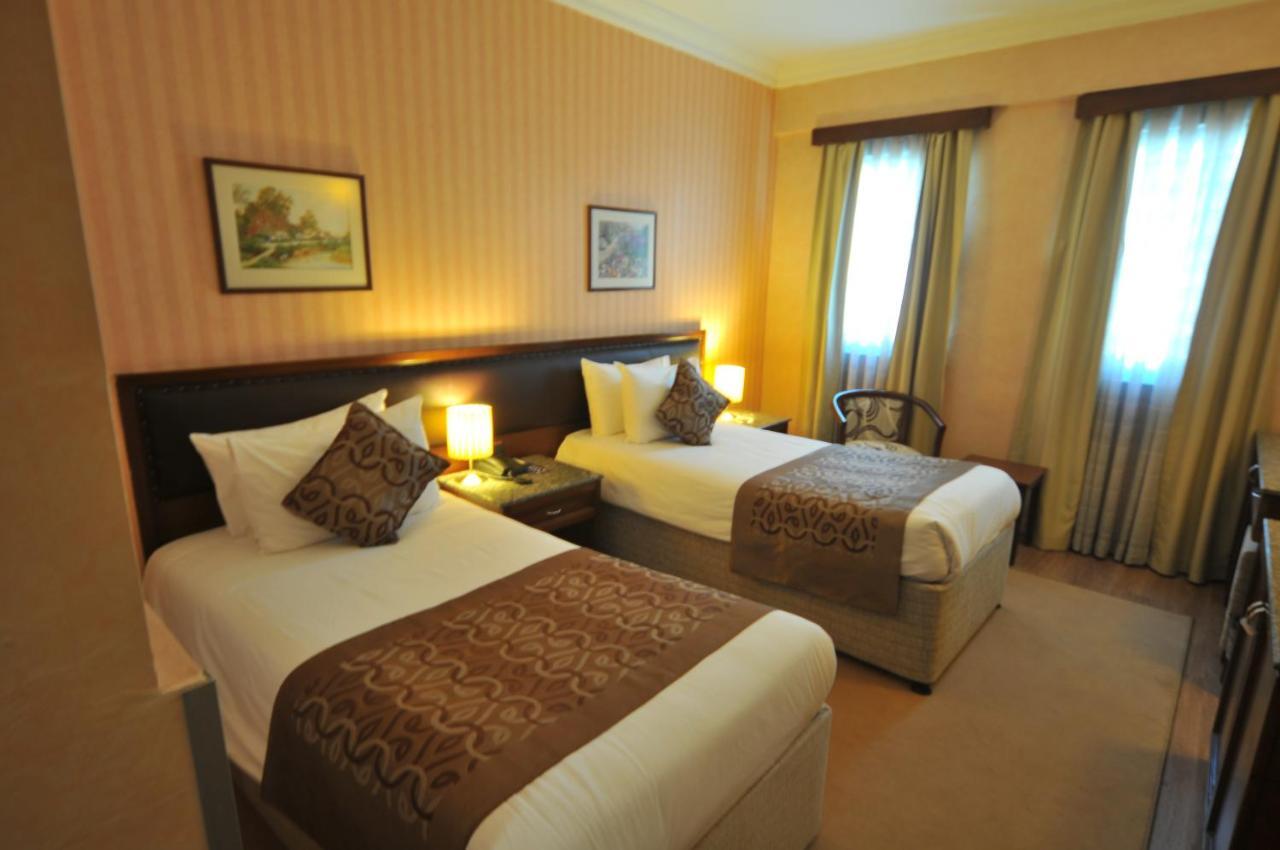 Adela Hotel Istanbul Exterior photo